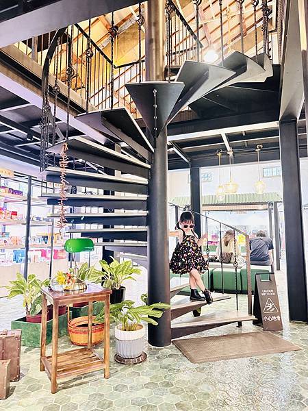 ★嘉義●中埔*中埔穀倉農創園區,全台唯一的穀倉星巴克、夢幻兒 ★嘉義●中埔*中埔穀倉農創園區,全台唯一的穀倉星巴克、夢幻兒