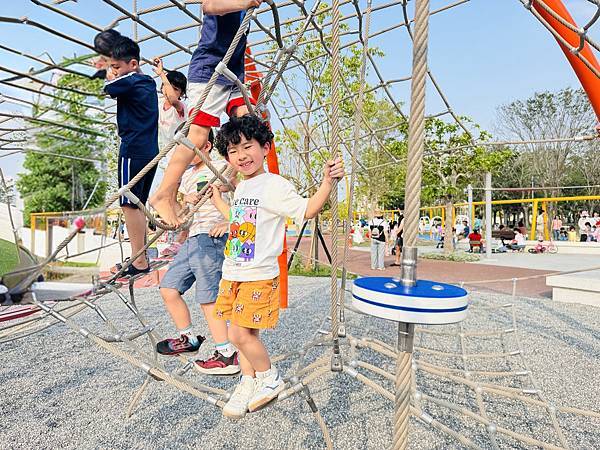 ★彰化親子景點推薦★『田尾怡心園』特色遊戲場萌度爆表,磨石子 ★彰化親子景點推薦★『田尾怡心園』特色遊戲場萌度爆表,磨石子
