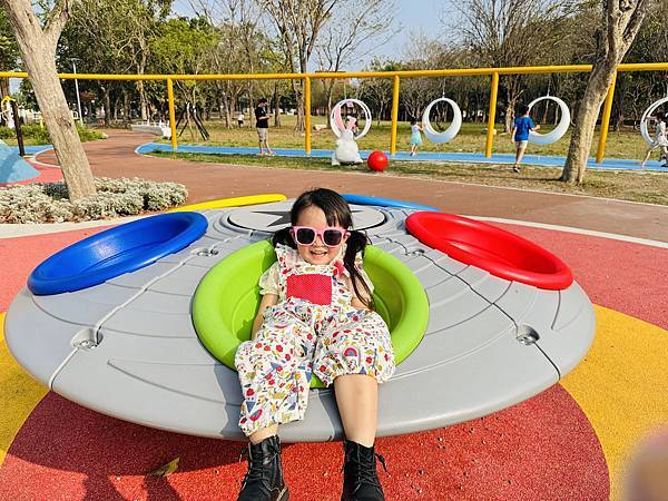 ★彰化親子景點推薦★『田尾怡心園』特色遊戲場萌度爆表,磨石子 ★彰化親子景點推薦★『田尾怡心園』特色遊戲場萌度爆表,磨石子