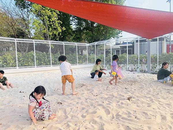 ★彰化親子景點推薦★『田尾怡心園』特色遊戲場萌度爆表,磨石子 ★彰化親子景點推薦★『田尾怡心園』特色遊戲場萌度爆表,磨石子