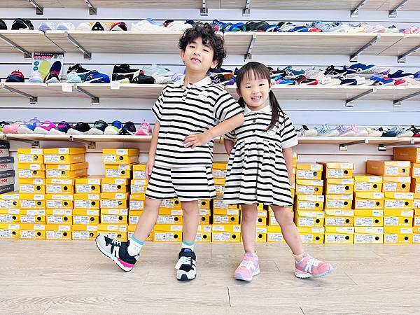 ★童鞋推薦★0~12歲鞋款最多最齊全的童鞋店『布布童鞋』,由 ★童鞋推薦★0~12歲鞋款最多最齊全的童鞋店『布布童鞋』,由
