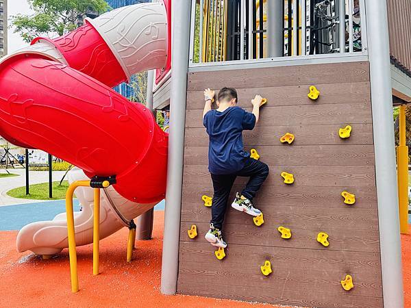 ★新北親子景點推薦★全台唯一最新影視主題『吉祥公園』特色遊戲 ★新北親子景點推薦★全台唯一最新影視主題『吉祥公園』特色遊戲