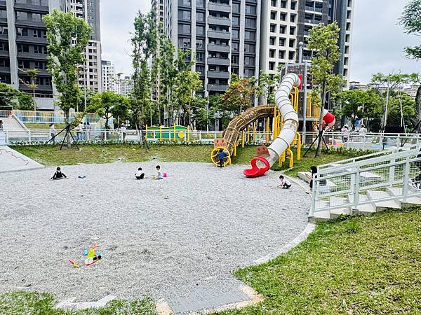 ★新北親子景點推薦★全台唯一最新影視主題『吉祥公園』特色遊戲 ★新北親子景點推薦★全台唯一最新影視主題『吉祥公園』特色遊戲