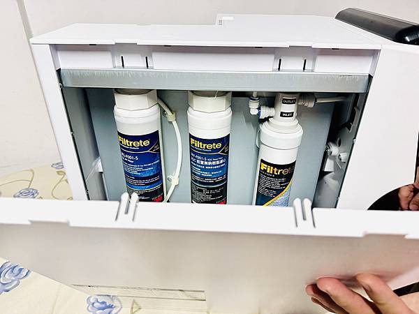 ★好物推薦★3M 4.5L免安裝三道式濾淨冷熱飲水機 L22 ★好物推薦★3M 4.5L免安裝三道式濾淨冷熱飲水機 L22