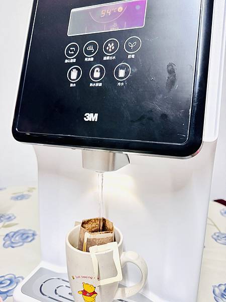 ★好物推薦★3M 4.5L免安裝三道式濾淨冷熱飲水機 L22 ★好物推薦★3M 4.5L免安裝三道式濾淨冷熱飲水機 L22