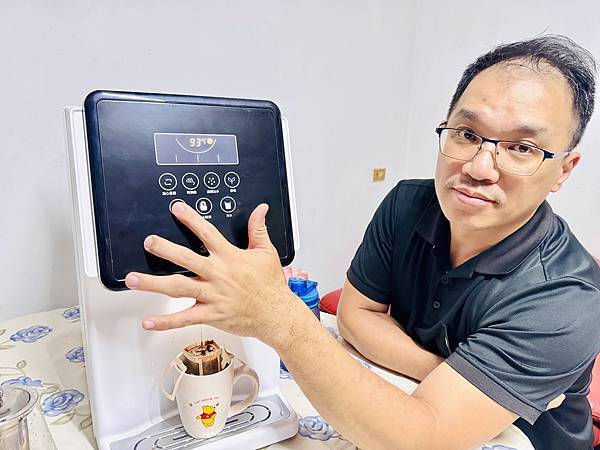 ★好物推薦★3M 4.5L免安裝三道式濾淨冷熱飲水機 L22 ★好物推薦★3M 4.5L免安裝三道式濾淨冷熱飲水機 L22