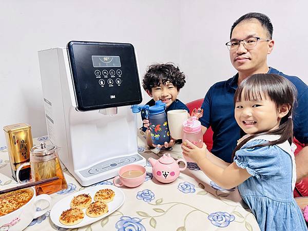 ★好物推薦★3M 4.5L免安裝三道式濾淨冷熱飲水機 L22 ★好物推薦★3M 4.5L免安裝三道式濾淨冷熱飲水機 L22