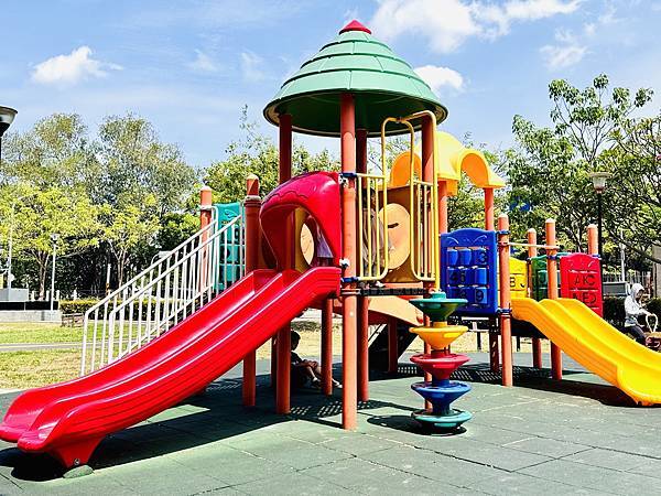 ★台中親子景點推薦★泉源兒童主題特色遊戲場,台中首座兒童交通 ★台中親子景點推薦★泉源兒童主題特色遊戲場,台中首座兒童交通