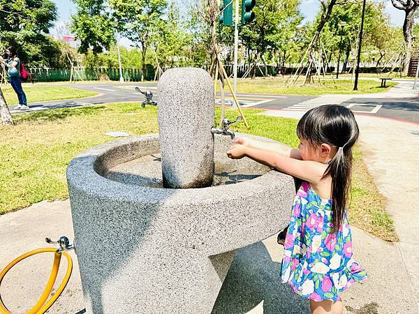 ★台中親子景點推薦★泉源兒童主題特色遊戲場,台中首座兒童交通 ★台中親子景點推薦★泉源兒童主題特色遊戲場,台中首座兒童交通