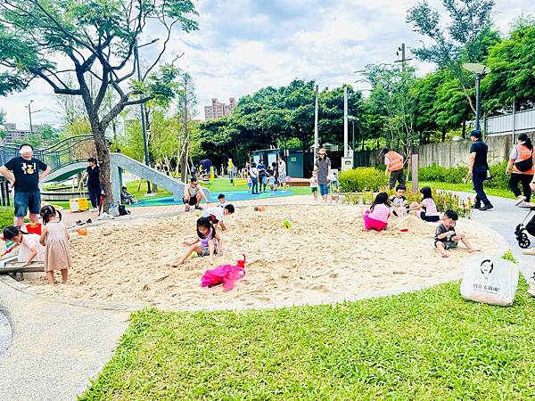 ★桃園親子景點推薦★桃園最新特色遊戲場『桃園第一河濱公園』, ★桃園親子景點推薦★桃園最新特色遊戲場『桃園第一河濱公園』,