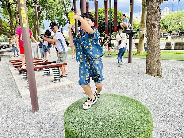★桃園親子景點推薦★桃園最新特色遊戲場『桃園第一河濱公園』, ★桃園親子景點推薦★桃園最新特色遊戲場『桃園第一河濱公園』,