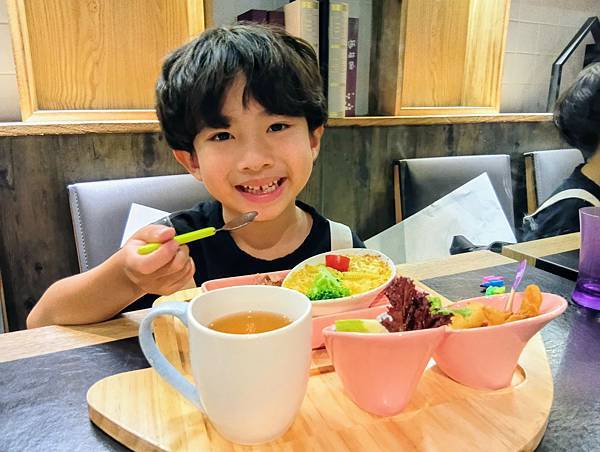 ★好物推薦★【SHARP】AQUOS wish4 免萬元高C ★好物推薦★【SHARP】AQUOS wish4 免萬元高C