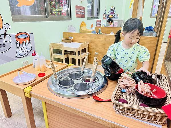 ★桃園親子景點推薦★以車車為主題的『中壢五權親子館』,超擬真 ★桃園親子景點推薦★以車車為主題的『中壢五權親子館』,超擬真