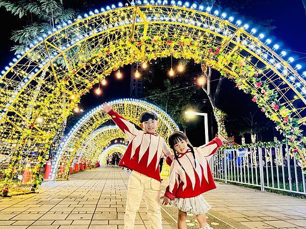 ★新北景點活動推薦★2024新北歡樂耶誕城,超絢麗的魔幻之城 ★新北景點活動推薦★2024新北歡樂耶誕城,超絢麗的魔幻之城