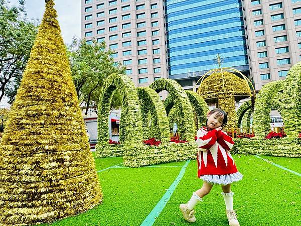 ★新北景點活動推薦★2024新北歡樂耶誕城,超絢麗的魔幻之城 ★新北景點活動推薦★2024新北歡樂耶誕城,超絢麗的魔幻之城