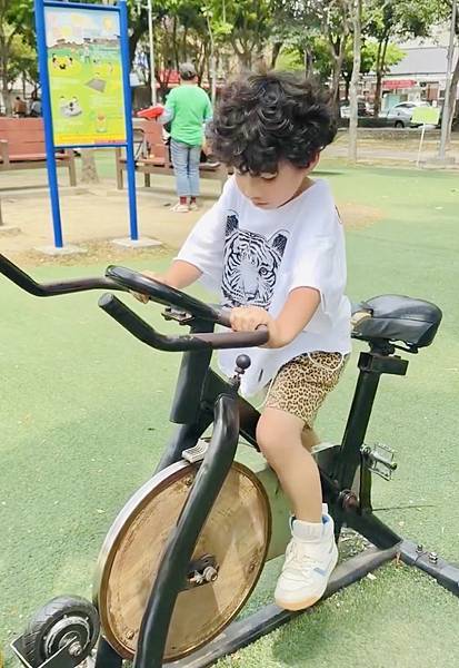 ★嘉義親子景點推薦★超萌青蛙主題『文化公園-諸羅樹蛙遊戲場』 ★嘉義親子景點推薦★超萌青蛙主題『文化公園-諸羅樹蛙遊戲場』