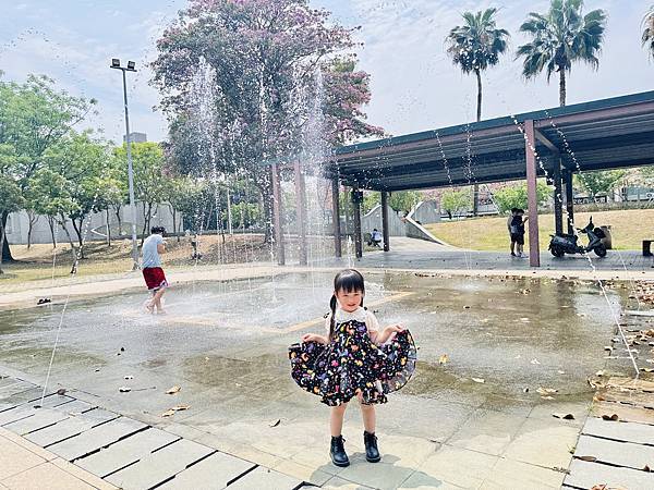 ★嘉義親子景點推薦★超萌青蛙主題『文化公園-諸羅樹蛙遊戲場』 ★嘉義親子景點推薦★超萌青蛙主題『文化公園-諸羅樹蛙遊戲場』