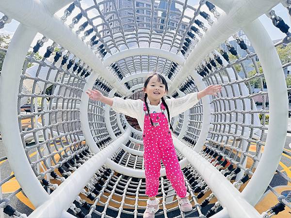 ★桃園親子景點推薦★桃園最新特色公園『龍潭運動公園』全面翻新 ★桃園親子景點推薦★桃園最新特色公園『龍潭運動公園』全面翻新