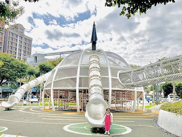 ★桃園親子景點推薦★桃園最新特色公園『龍潭運動公園』全面翻新 ★桃園親子景點推薦★桃園最新特色公園『龍潭運動公園』全面翻新