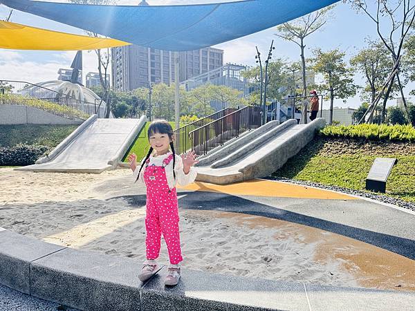 ★桃園親子景點推薦★桃園最新特色公園『龍潭運動公園』全面翻新 ★桃園親子景點推薦★桃園最新特色公園『龍潭運動公園』全面翻新