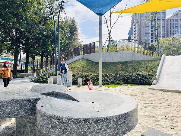 ★桃園親子景點推薦★桃園最新特色公園『龍潭運動公園』全面翻新 ★桃園親子景點推薦★桃園最新特色公園『龍潭運動公園』全面翻新