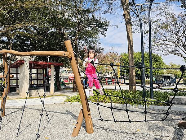 ★桃園親子景點推薦★桃園最新特色公園『龍潭運動公園』全面翻新 ★桃園親子景點推薦★桃園最新特色公園『龍潭運動公園』全面翻新