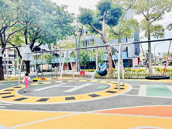 ★桃園親子景點推薦★桃園最新特色公園『龍潭運動公園』全面翻新 ★桃園親子景點推薦★桃園最新特色公園『龍潭運動公園』全面翻新