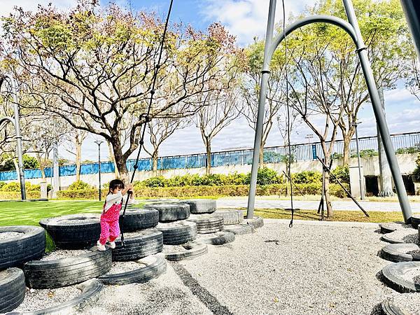 ★桃園親子景點推薦★桃園最新特色公園『龍潭運動公園』全面翻新 ★桃園親子景點推薦★桃園最新特色公園『龍潭運動公園』全面翻新