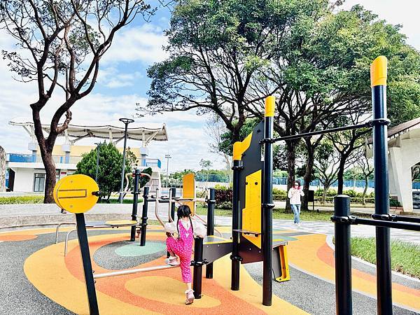 ★桃園親子景點推薦★桃園最新特色公園『龍潭運動公園』全面翻新 ★桃園親子景點推薦★桃園最新特色公園『龍潭運動公園』全面翻新