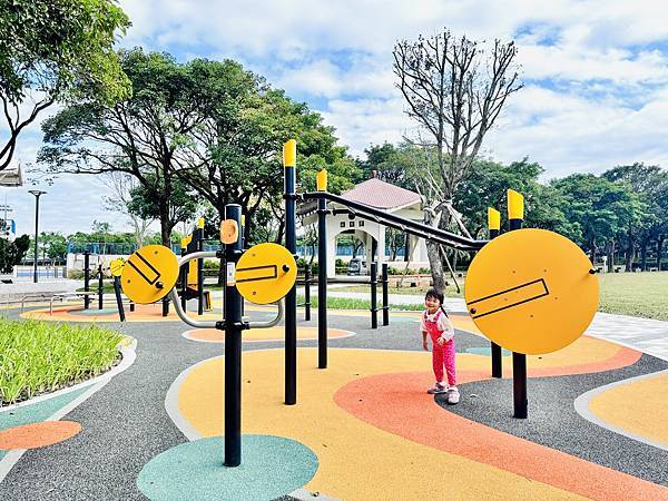★桃園親子景點推薦★桃園最新特色公園『龍潭運動公園』全面翻新 ★桃園親子景點推薦★桃園最新特色公園『龍潭運動公園』全面翻新