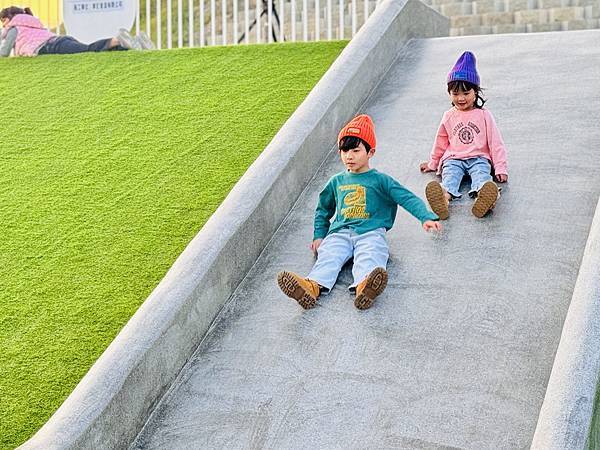 ★嘉義親子景點推薦★嘉義最新遊戲場,『永慶紀念公園』斥資上億 ★嘉義親子景點推薦★嘉義最新遊戲場,『永慶紀念公園』斥資上億