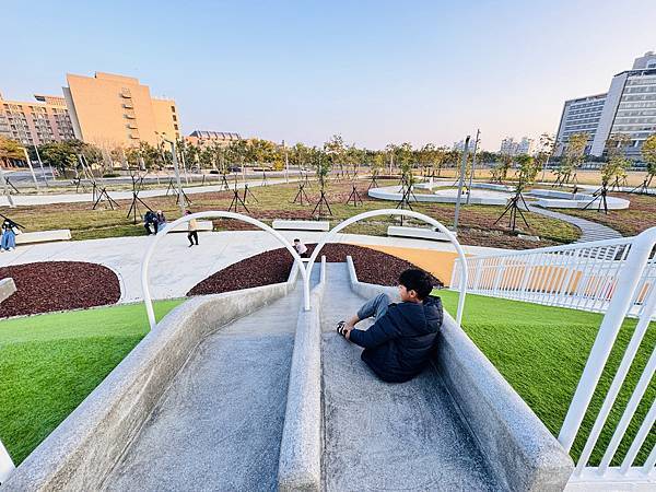 ★嘉義親子景點推薦★嘉義最新遊戲場,『永慶紀念公園』斥資上億 ★嘉義親子景點推薦★嘉義最新遊戲場,『永慶紀念公園』斥資上億