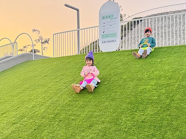 ★嘉義親子景點推薦★嘉義最新遊戲場,『永慶紀念公園』斥資上億 ★嘉義親子景點推薦★嘉義最新遊戲場,『永慶紀念公園』斥資上億