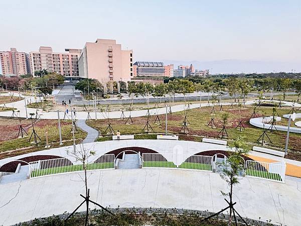 ★嘉義親子景點推薦★嘉義最新遊戲場,『永慶紀念公園』斥資上億 ★嘉義親子景點推薦★嘉義最新遊戲場,『永慶紀念公園』斥資上億