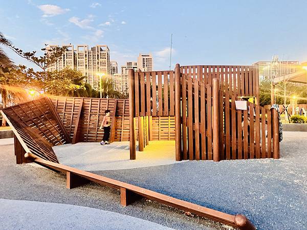 ★台中親子景點推薦★台中最新『梧棲漁寮公園』海線首座戲水航海 ★台中親子景點推薦★台中最新『梧棲漁寮公園』海線首座戲水航海
