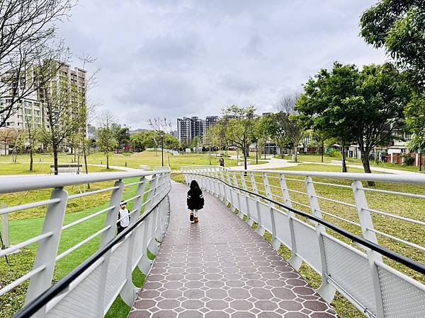 ★桃園親子景點推薦★最新旗艦遊戲場『八德楓樹腳公園』,有16 ★桃園親子景點推薦★最新旗艦遊戲場『八德楓樹腳公園』,有16