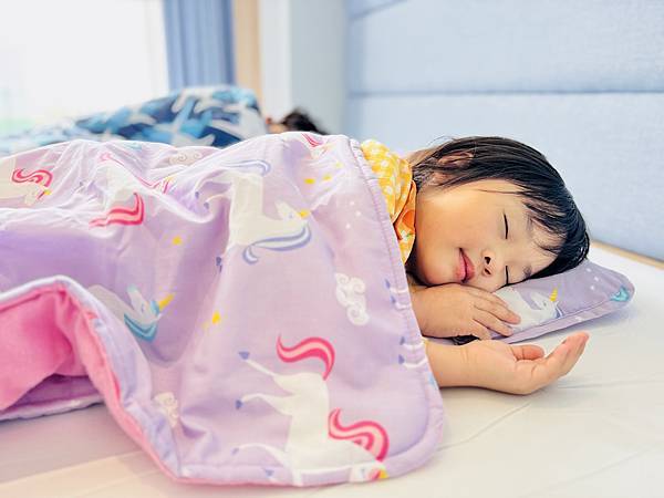 ★育兒好物開箱★ Wildkin 入學三寶推薦:夢幻睡袋、兒 ★育兒好物開箱★ Wildkin 入學三寶推薦:夢幻睡袋、兒