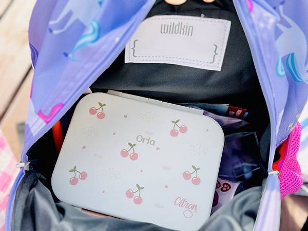 ★育兒好物開箱★ Wildkin 入學三寶推薦:夢幻睡袋、兒 ★育兒好物開箱★ Wildkin 入學三寶推薦:夢幻睡袋、兒