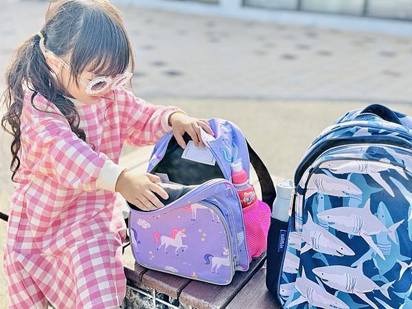 ★育兒好物開箱★ Wildkin 入學三寶推薦:夢幻睡袋、兒 ★育兒好物開箱★ Wildkin 入學三寶推薦:夢幻睡袋、兒