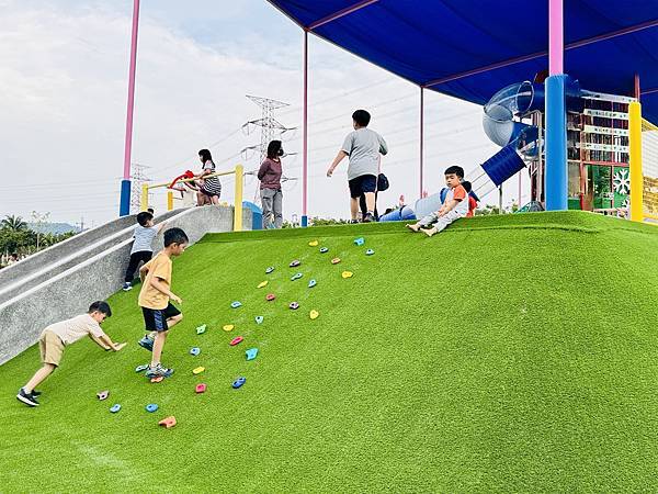 ★彰化親子景點推薦★全新2.0社頭公園新登場,全台唯一織襪主 ★彰化親子景點推薦★全新2.0社頭公園新登場,全台唯一織襪主