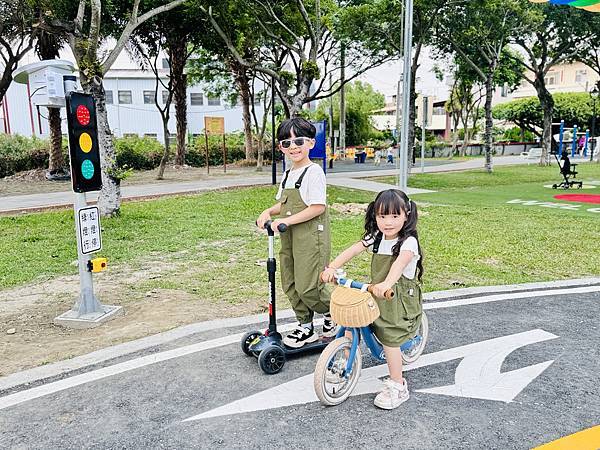 ★彰化親子景點推薦★全新2.0社頭公園新登場,全台唯一織襪主 ★彰化親子景點推薦★全新2.0社頭公園新登場,全台唯一織襪主