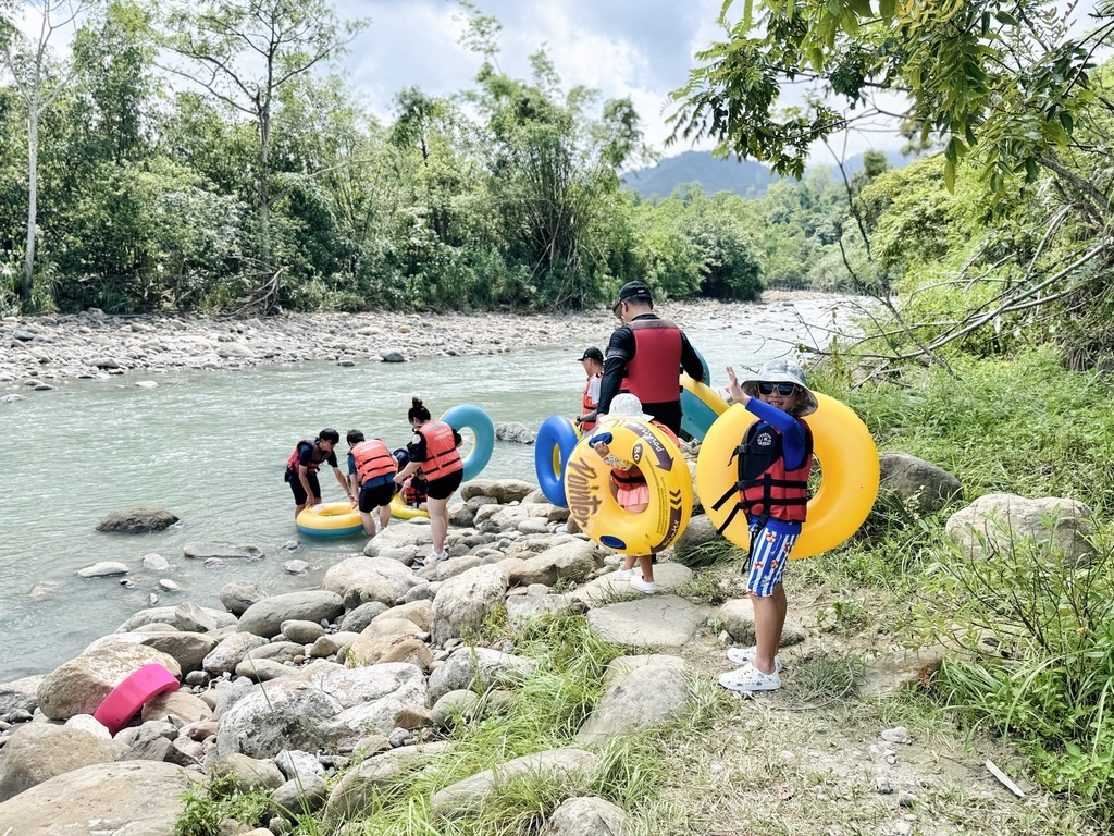 ★嘉義親子露營住宿推薦★『築夢森居』體驗一泊二食野奢露營車, ★嘉義親子露營住宿推薦★『築夢森居』體驗一泊二食野奢露營車,