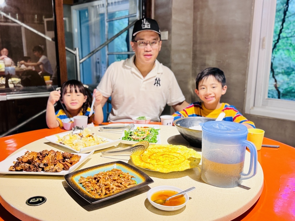 ★嘉義親子露營住宿推薦★『築夢森居』體驗一泊二食野奢露營車, ★嘉義親子露營住宿推薦★『築夢森居』體驗一泊二食野奢露營車,