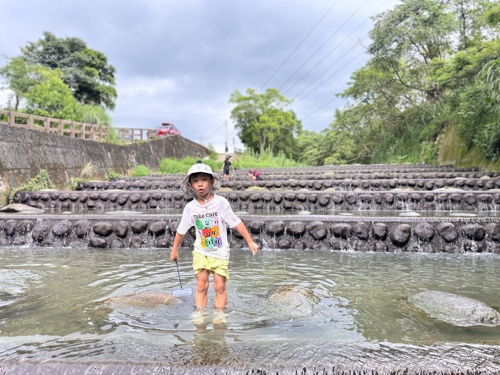 ★桃園親子景點推薦★『千層瀑布』夏日消暑秘境,免上山就能抵達 ★桃園親子景點推薦★『千層瀑布』夏日消暑秘境,免上山就能抵達
