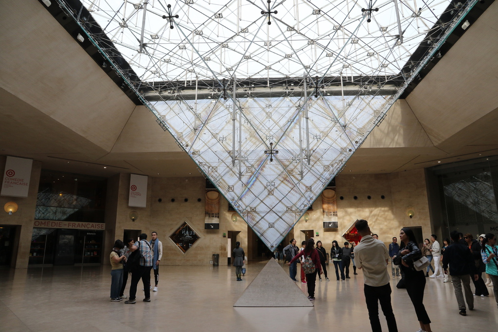 法國 巴黎 羅浮宮 米洛的維納斯 蒙娜麗莎的微笑 薩莫色雷斯 法國 巴黎 羅浮宮 米洛的維納斯 蒙娜麗莎的微笑 薩莫色雷斯