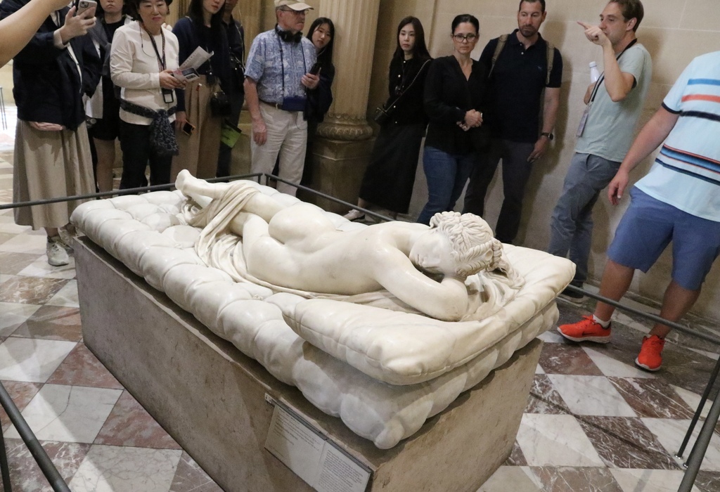 法國 巴黎 羅浮宮 米洛的維納斯 蒙娜麗莎的微笑 薩莫色雷斯 法國 巴黎 羅浮宮 米洛的維納斯 蒙娜麗莎的微笑 薩莫色雷斯