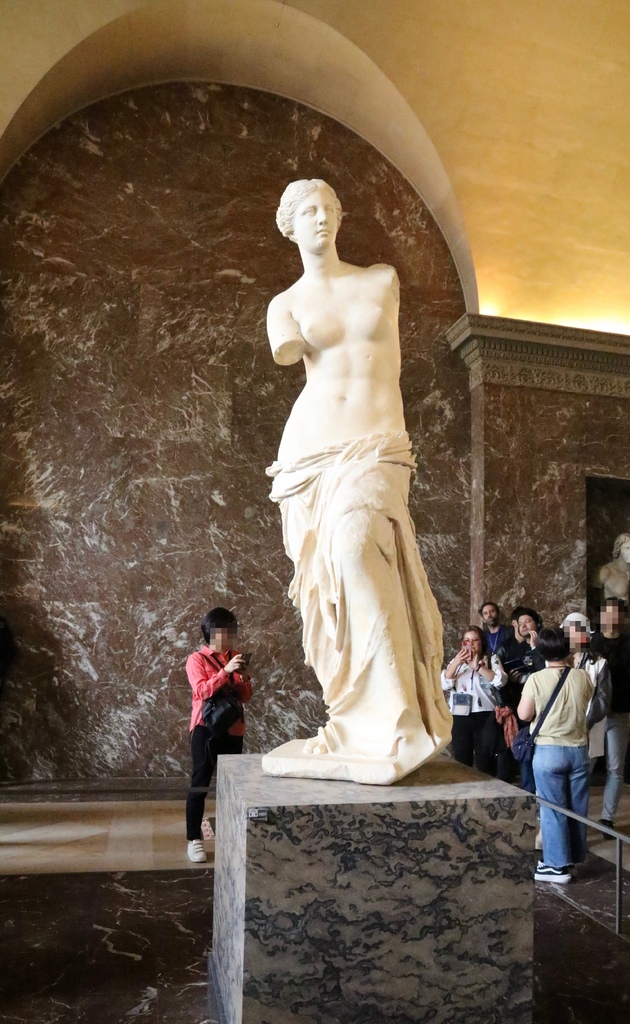 法國 巴黎 羅浮宮 米洛的維納斯 蒙娜麗莎的微笑 薩莫色雷斯 法國 巴黎 羅浮宮 米洛的維納斯 蒙娜麗莎的微笑 薩莫色雷斯