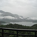 雲霧繚繞日月潭