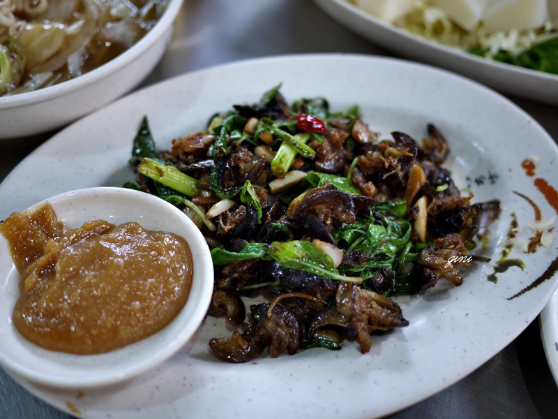 [食.高雄] 阿美海產店,熱炒100慶生也不賴