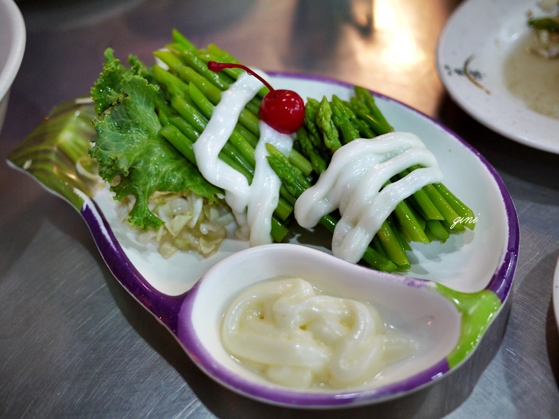[食.高雄] 阿美海產店,熱炒100慶生也不賴